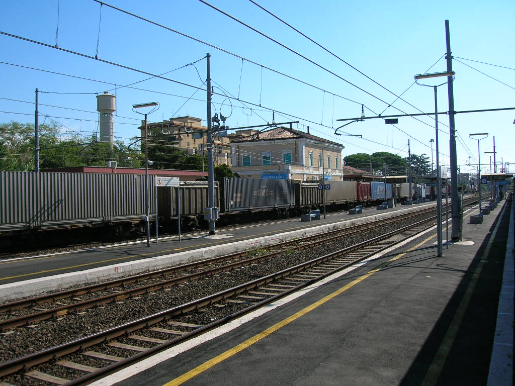 Stazione Campoleone