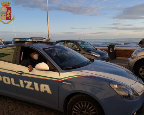 POLIZIA