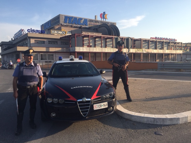 Carabinieri del norm di formia durante un posto di controllo