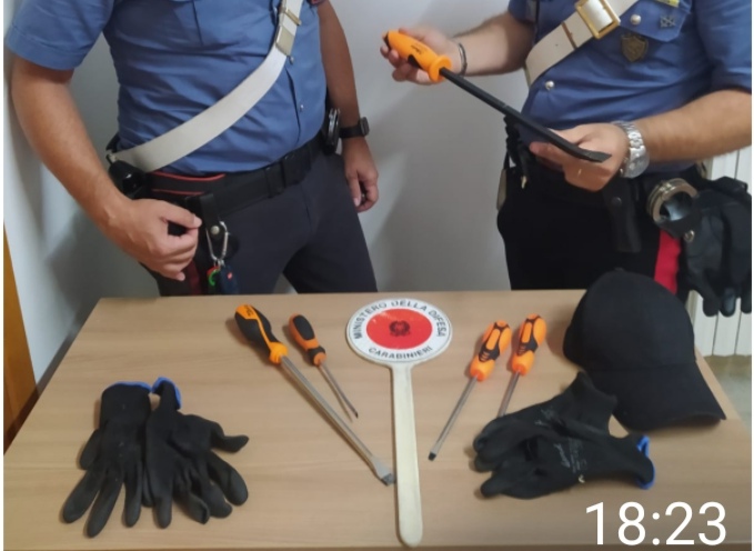 Arnesi da scasso sequestrat