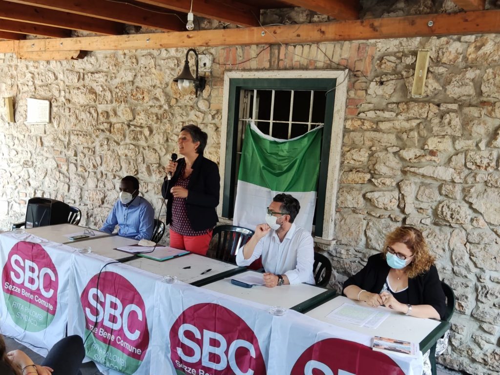 Tavolo Conferenza