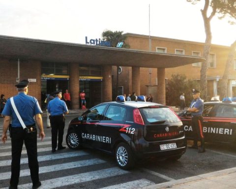 carabinieri-latina-controlli-stazione2