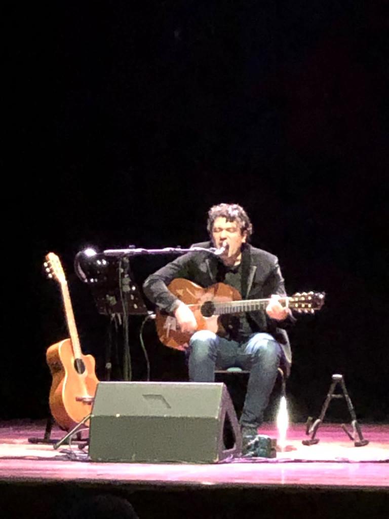 Niné ingiulla sul palco