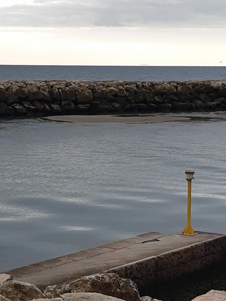 Un'immagine del canale di Rio Martino insabbiato (foto scattata ieri 30 gennaio 2022)