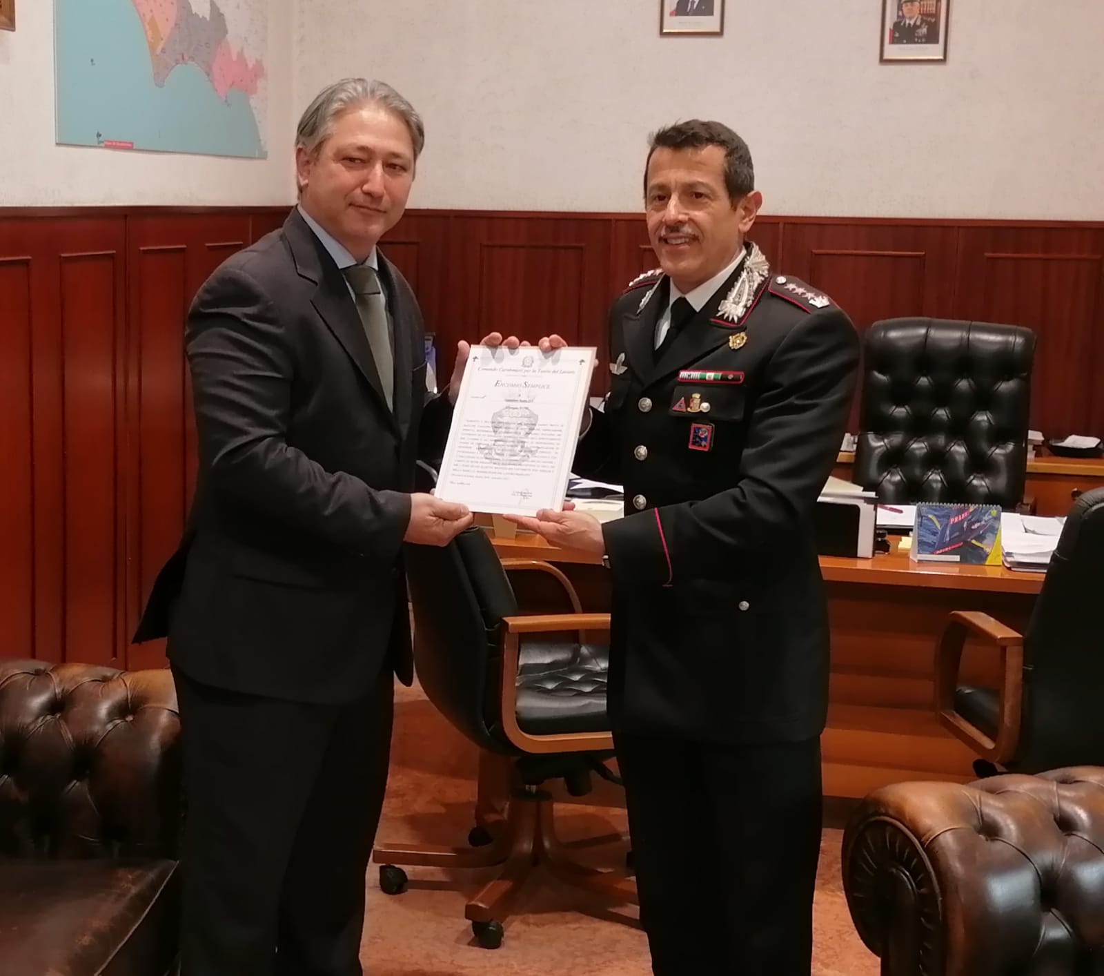 Il Col. Lorenzo D’Aloia e l’App. Sc.Q.S. Giuseppe Pane)