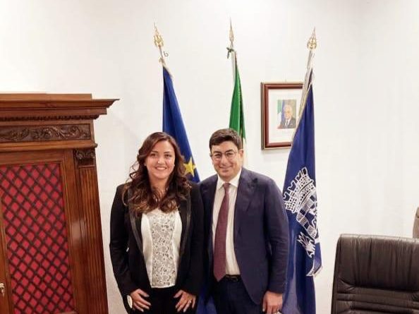 lassessore_ai_servizi_sociali_rosita_nervino_e_il_sindaco_gianluca_taddeo