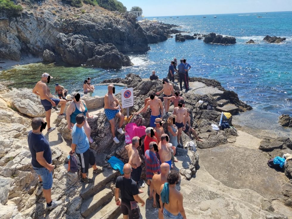 Cittadini in protesta a Quarto Caldo, San Felice Circeo