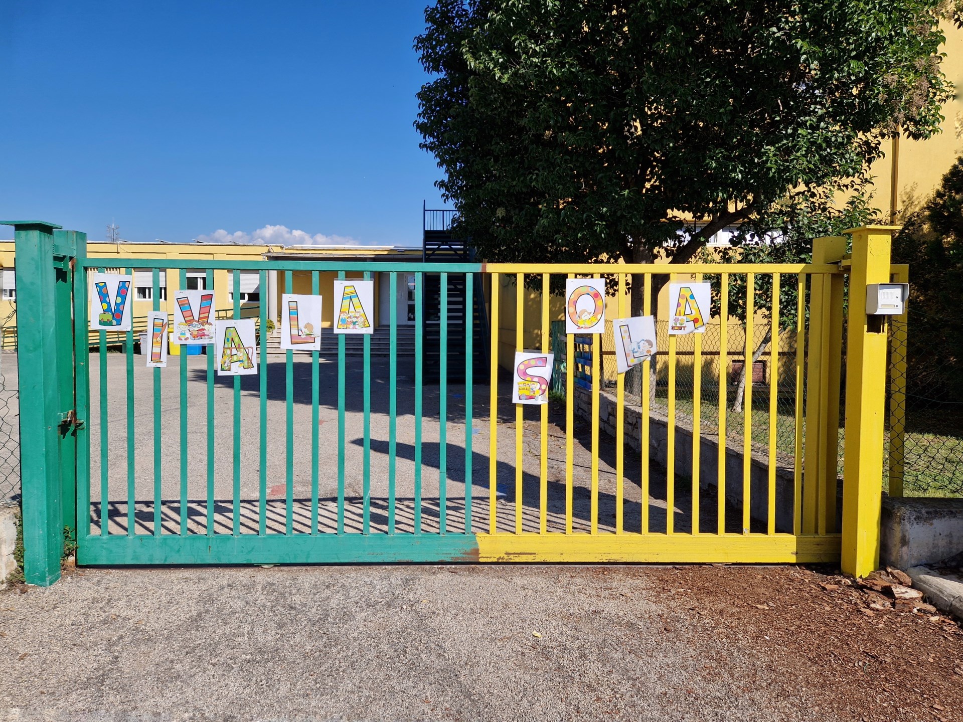 ingresso scuola primaria Mazzini