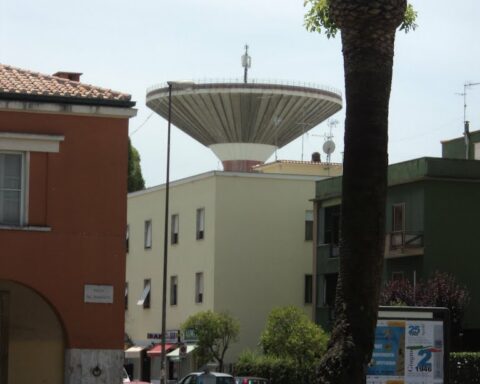 Piazzale Prampolini (immagina da mapio.net)