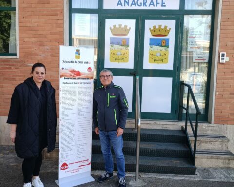 Assessore sanità, Annamaria Maracchioni e pres. gruppo aido Sabaudia, Paolo Brun