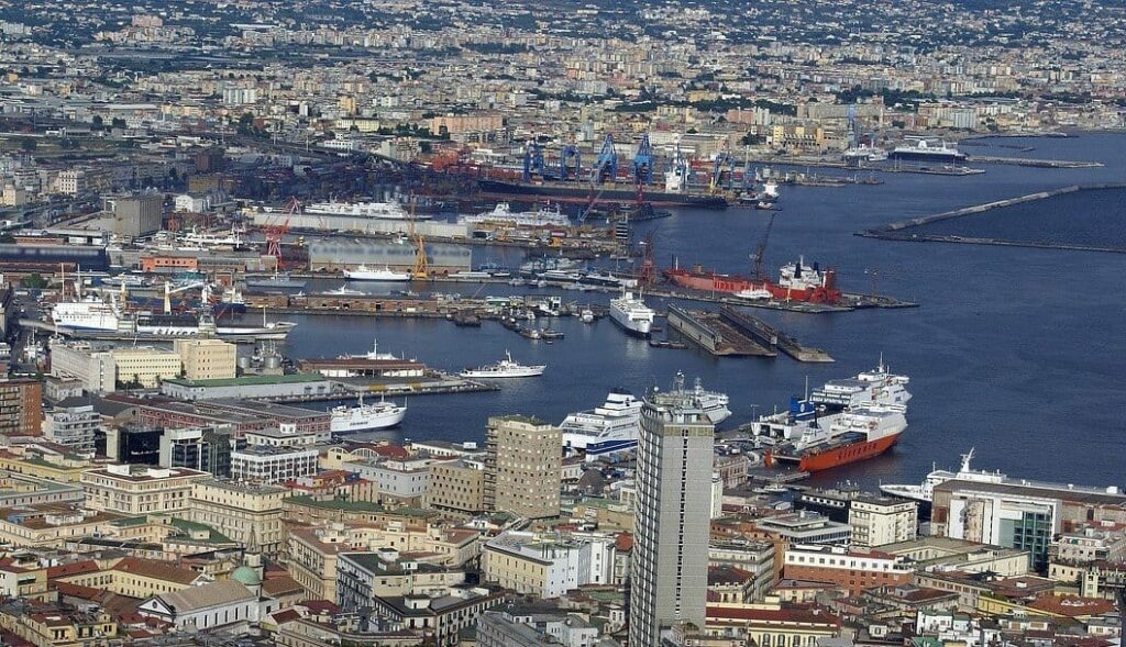 Cantieri navali Posillipo (immagine da Ona Notiziario Amianto)