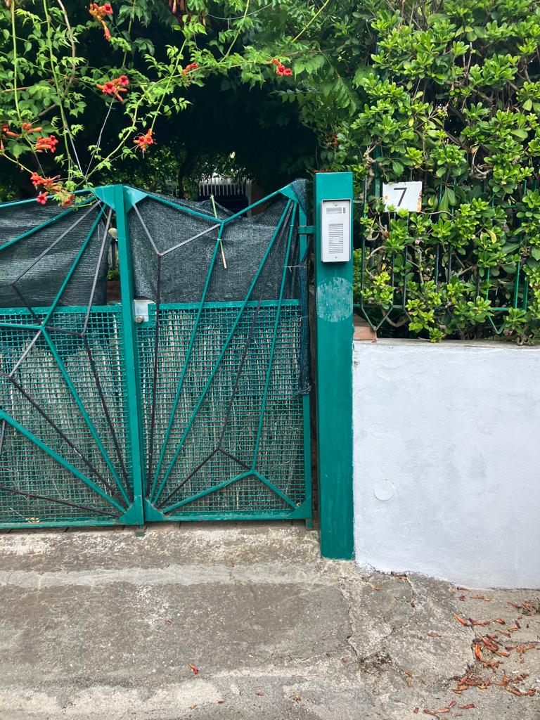 Viale dei Pini 7 presso il Villaggio del Sole a Formia