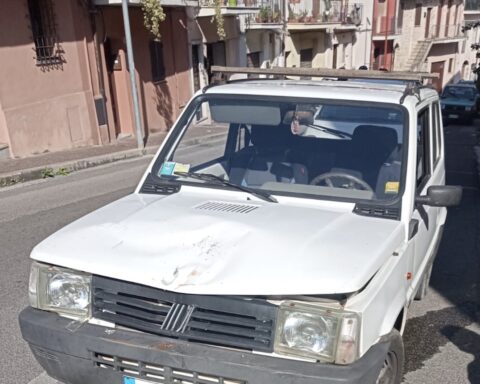La Fiat Panda danneggiata dall'incidente avvenuto a Roccagorga