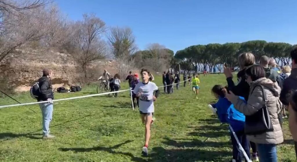 Francesco Rossi vince i Campionati Regionali di corsa campestre svoltesi a Roma,presso il Parco di Tor tre teste