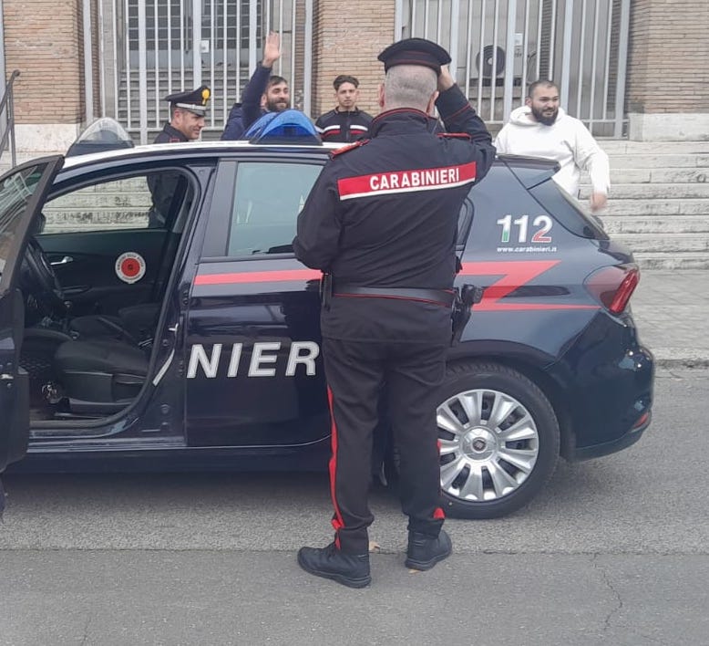 Gli imputati all'uscita del Tribunale di Latina